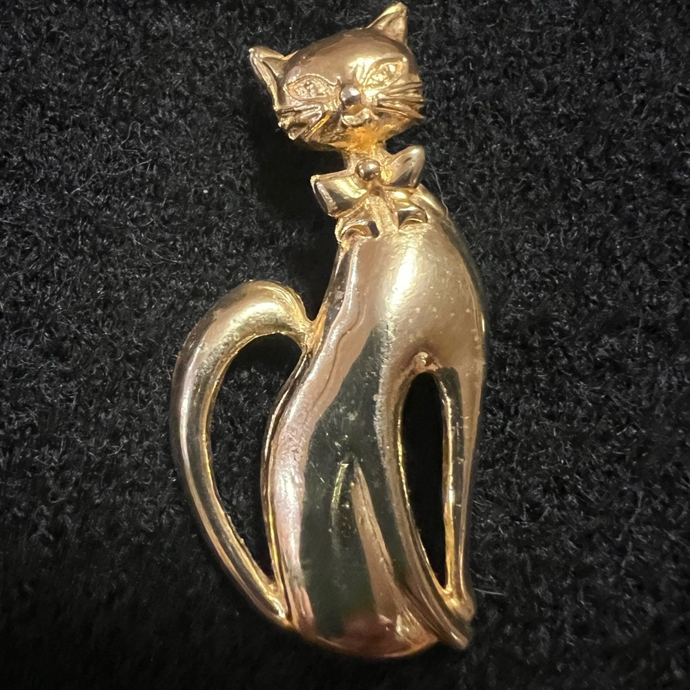 Vintage Siamese Cat with Bow Brooch Pin- Gold Tone